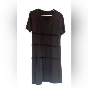 • SIMPLE BLACK RUFFLED DRESS